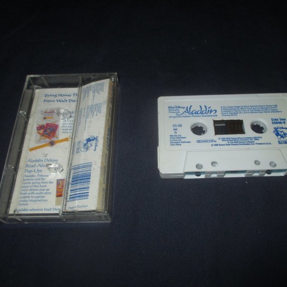 Disney's Aladdin Original Motion Picture Soundtrack on cassette (1992) - Picture 2 of 2
